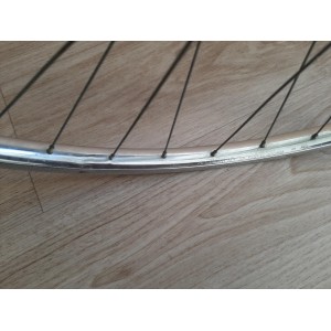 Front hub flange alignment vintage French bicycle wheel