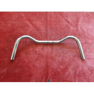 Guiador moustache aço 480mm 25.3mm para bicicleta cidade clássica Eroica – vista frontal