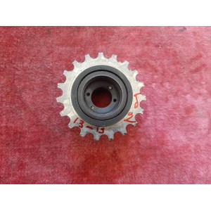 Detail de l'usinage acier roue libre ancienne Sachs Maillard Super 700