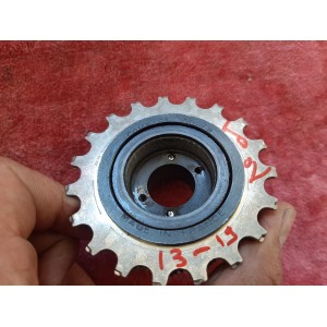 Roue libre 7V Maillard Super 700 Compact RC6 sous un autre angle