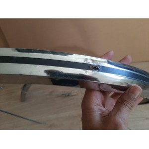 Suportes e furos de montagem originais Peugeot 650