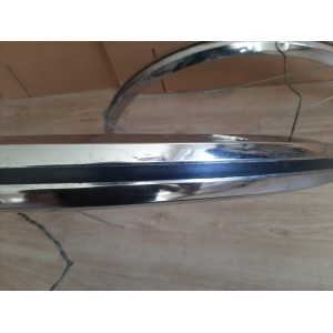 Fori di fissaggio standard su parafango Peugeot