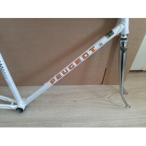 Detailaufnahme der Ausfallbänder Peugeot PV10 Stahlgabel