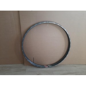Perfil lateral da jante Mavic GP4 700c anodizada preta com 36 furos.
