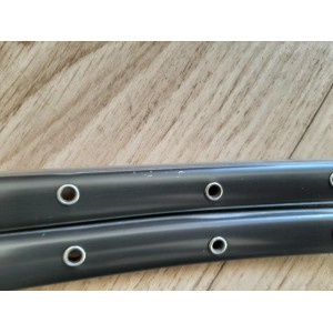 Alineación y perforaciones del aro de aluminio Mavic GP4