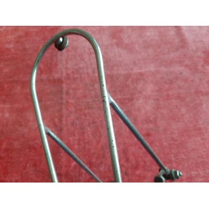 Front carrier from below revealing tubular structure