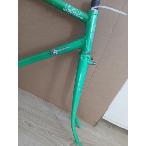 Detalle del pedalier y soldaduras del chasis ROUTENS 650B vintage
