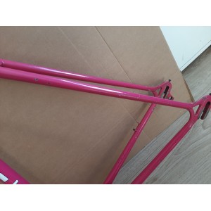 Weight scale verification displaying 2345g for frame and fork