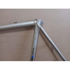 Peso en báscula del cuadro completo 2975 g GITANE 700