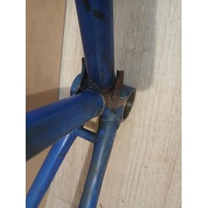 Cuadro completo apoyado de frente – talla 54 y color original
