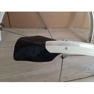 Montaje de guardabarros Bluemels Clásico en rueda 700