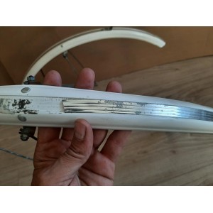 Pair of Bluemels 40mm plastic mudguards laid flat