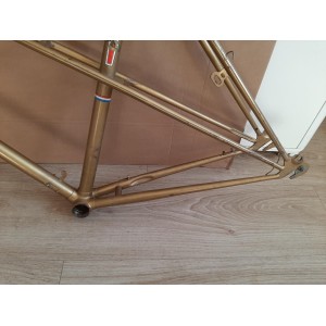 Peugeot ladies touring frame 1978 - close-up of tubing
