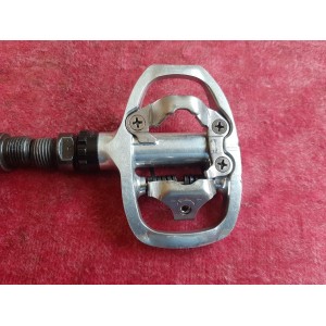 Detalle rosca M14x1.25 de pedal Shimano PD-A520