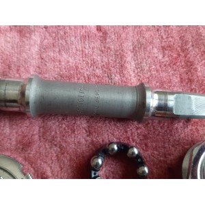 STRONGLIGHT 35x100 French Thread Bottom Bracket 118mm - Component Assembly