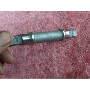 Eje de pedalier STRONGLIGHT 35x100 Francés 118mm - Detalle cazoleta izquierda