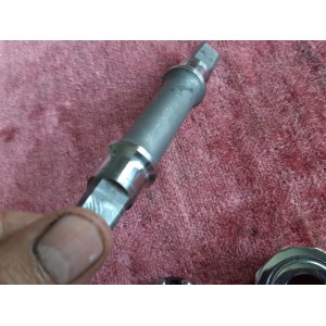 STRONGLIGHT 35x100 French Thread Bottom Bracket 118mm - France Origin Marker
