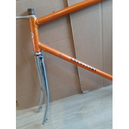 GRESINSKI frameset fork crown and steerer tube detail