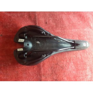 BONTRAGER Race Lux VL-1152 underside