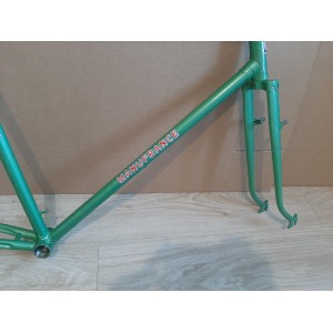Manufrance Tourenrad Rahmen Schwalbe 650 3295 57.5x58.5 122.4mm BFFF