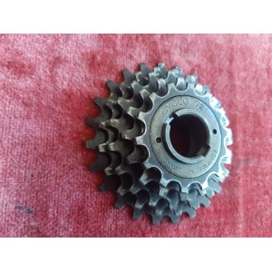 CYCLO 72 freewheel teeth 14-24 showing wear and oxidation