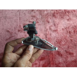 Pieza vintage Simplex TRIPLE con código de inventario DV10