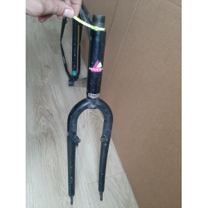 Stahlrahmen STYLIZER TANGE 5 mit Oxydationsspuren