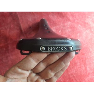 Vintage Brooks Saddle for Touring Bike Italy Eroica SE22
