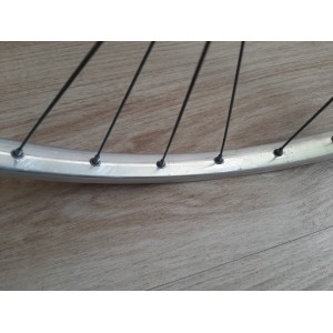 SUPER CHAMPION 650B wheelset hub and axle view, used vintage