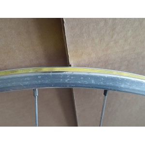 Dettaglio nipples raggi ruota Mavic MA2 700C