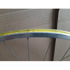 Campagnolo Record hub body Mavic MA2 700C wheel close-up