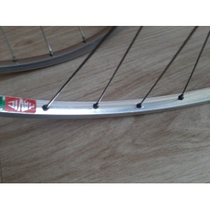 Mavic MA2 700C clincher wheelset rear hub flange holes