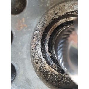 Mavic MA2 700C clincher wheelset hub axle threads
