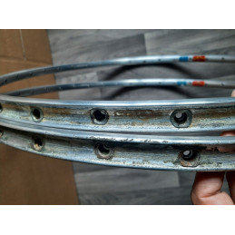 Vista frontale cerchio MAVIC 36 fori con usura bordi