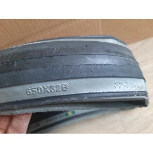 Hutchinson Confrerie des 650x32 B tyre profile for vintage touring bike