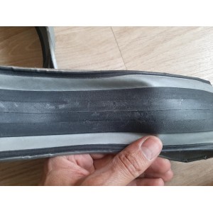 Hutchinson Confrerie des 650x32 B NOS tyre overall view
