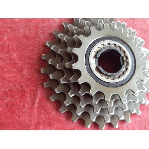 Roda livre MAILLARD SUPER 700 Competition, vista lateral