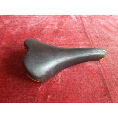 Selle Italia Turbo Matic 2 leather saddle, side view, vintage road bike
