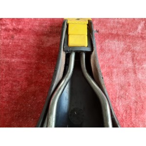Selle ITALIA TURBO MATIC 2 vélo route – détail fixation
