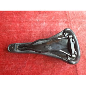 Selle SUPRA vélo Eroica - détail du nez