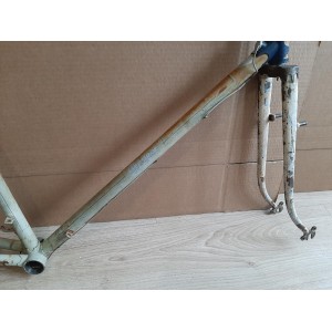 Cadre PEUGEOT 1950 3445 g, vue latérale côté transmission