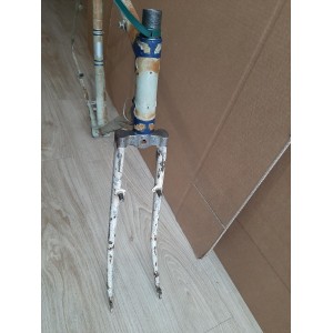 Dettaglio saldature telaio PEUGEOT 1950 in acciaio