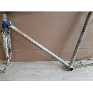 Cadre PEUGEOT 1950 randonneur, ensemble arrière et haubans