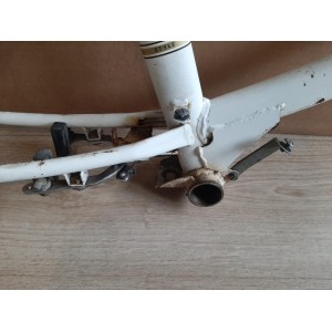 Cadre vélo classique PEUGEOT NS 500A côté droit