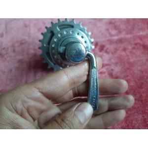 Moyeux Shimano Arabesque 600 EX, détail flasque et perçage