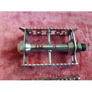 Lyotard 36 bicycle pedals for vintage Peugeot bike
