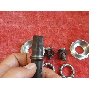 Stronglight bottom bracket 35x100 French thread 125 mm triple chainset BP7