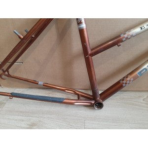 Cadre vélo VTT PEUGEOT EXPLORER 35 1994 3845g 46cm 132mm BC 1.37 25.4 EROICA
