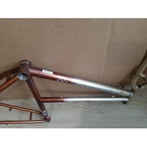 Cadre vélo VTT PEUGEOT EXPLORER 35 1994 3845g 46cm 132mm BC 1.37 25.4 EROICA