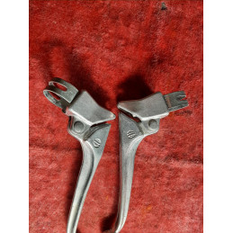Manetes de travão CLB vintage Peugeot – marcação CLB visível